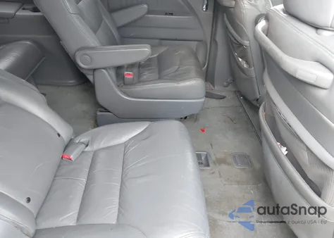 2006 Honda Odyssey Touring z USA, uszkodzony, nr VIN 5FNRL38806B033942